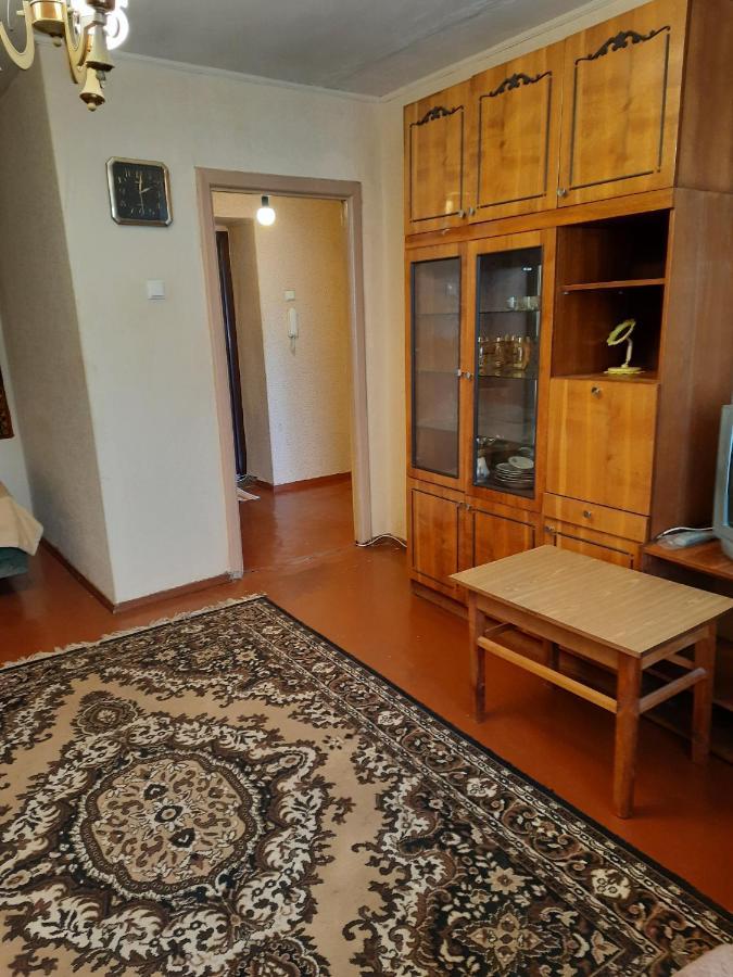 Эконом Вариант - Спальный Район Chernihiv Bagian luar foto